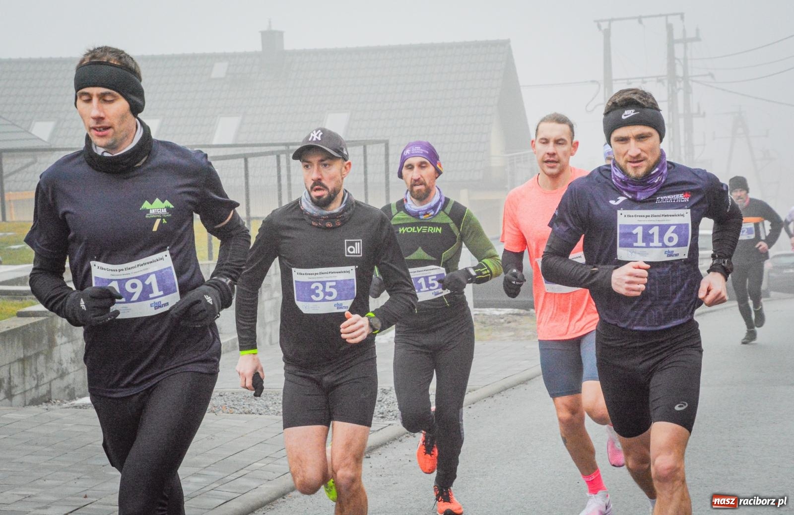 Zdjęcie w galerii na portalu naszraciborz.pl: X Eko Cross po Ziemi Pietrowickiej przyciągnął ponad 200 biegaczy [FOTO i WIDEO] wiadomości z regionu