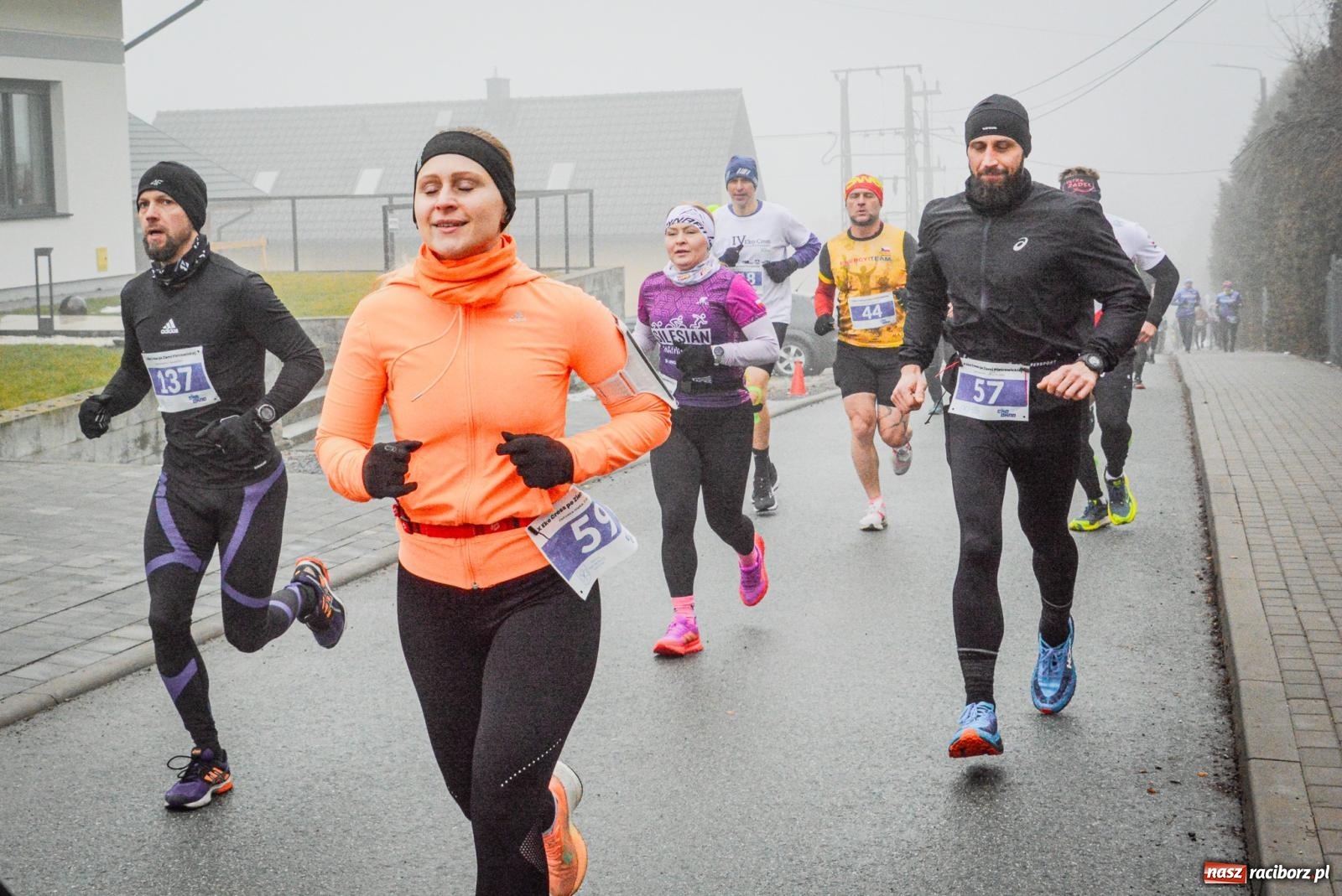 Zdjęcie w galerii na portalu naszraciborz.pl: X Eko Cross po Ziemi Pietrowickiej przyciągnął ponad 200 biegaczy [FOTO i WIDEO] wiadomości z regionu