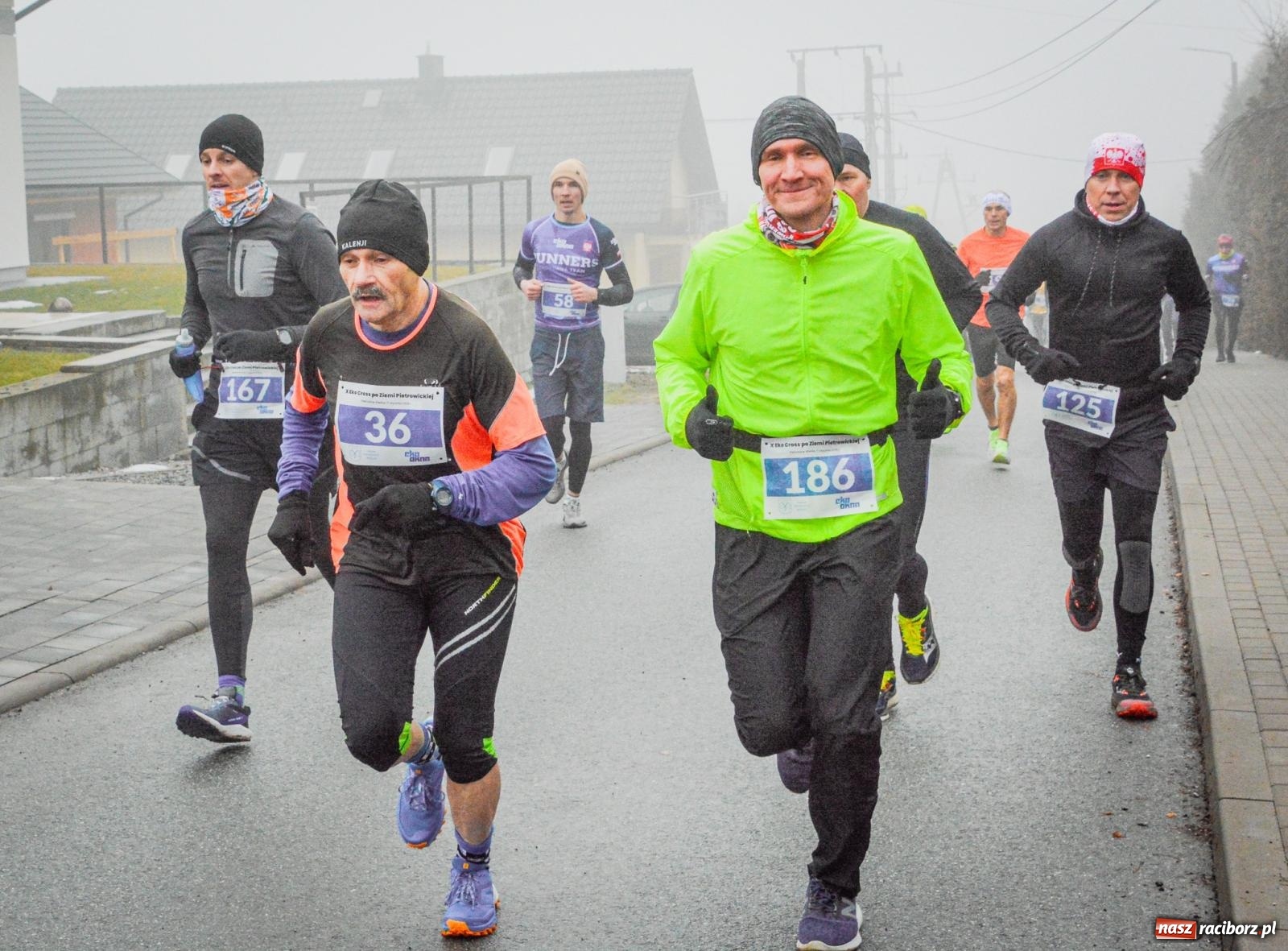 Zdjęcie w galerii na portalu naszraciborz.pl: X Eko Cross po Ziemi Pietrowickiej przyciągnął ponad 200 biegaczy [FOTO i WIDEO] wiadomości z regionu