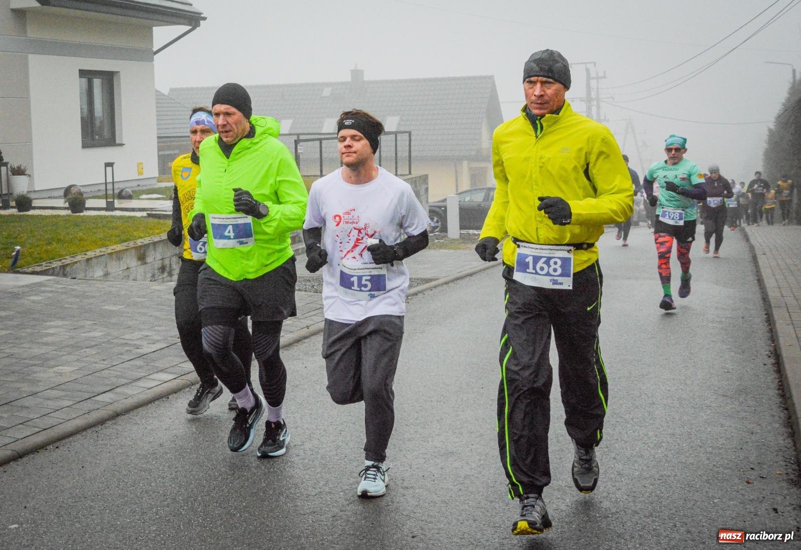 Zdjęcie w galerii na portalu naszraciborz.pl: X Eko Cross po Ziemi Pietrowickiej przyciągnął ponad 200 biegaczy [FOTO i WIDEO] wiadomości z regionu