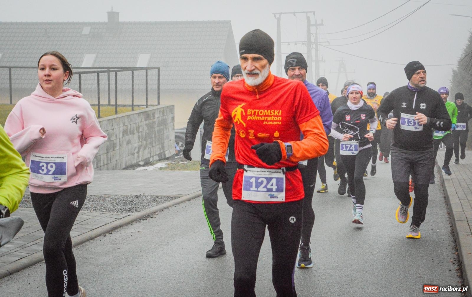 Zdjęcie w galerii na portalu naszraciborz.pl: X Eko Cross po Ziemi Pietrowickiej przyciągnął ponad 200 biegaczy [FOTO i WIDEO] wiadomości z regionu