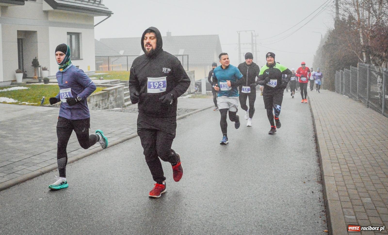Zdjęcie w galerii na portalu naszraciborz.pl: X Eko Cross po Ziemi Pietrowickiej przyciągnął ponad 200 biegaczy [FOTO i WIDEO] wiadomości z regionu