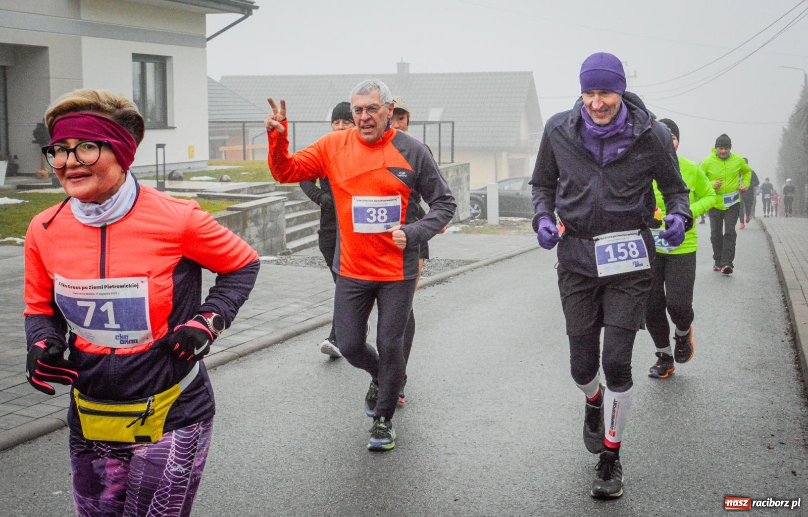 Zdjęcie w galerii na portalu naszraciborz.pl: X Eko Cross po Ziemi Pietrowickiej przyciągnął ponad 200 biegaczy [FOTO i WIDEO] wiadomości z regionu
