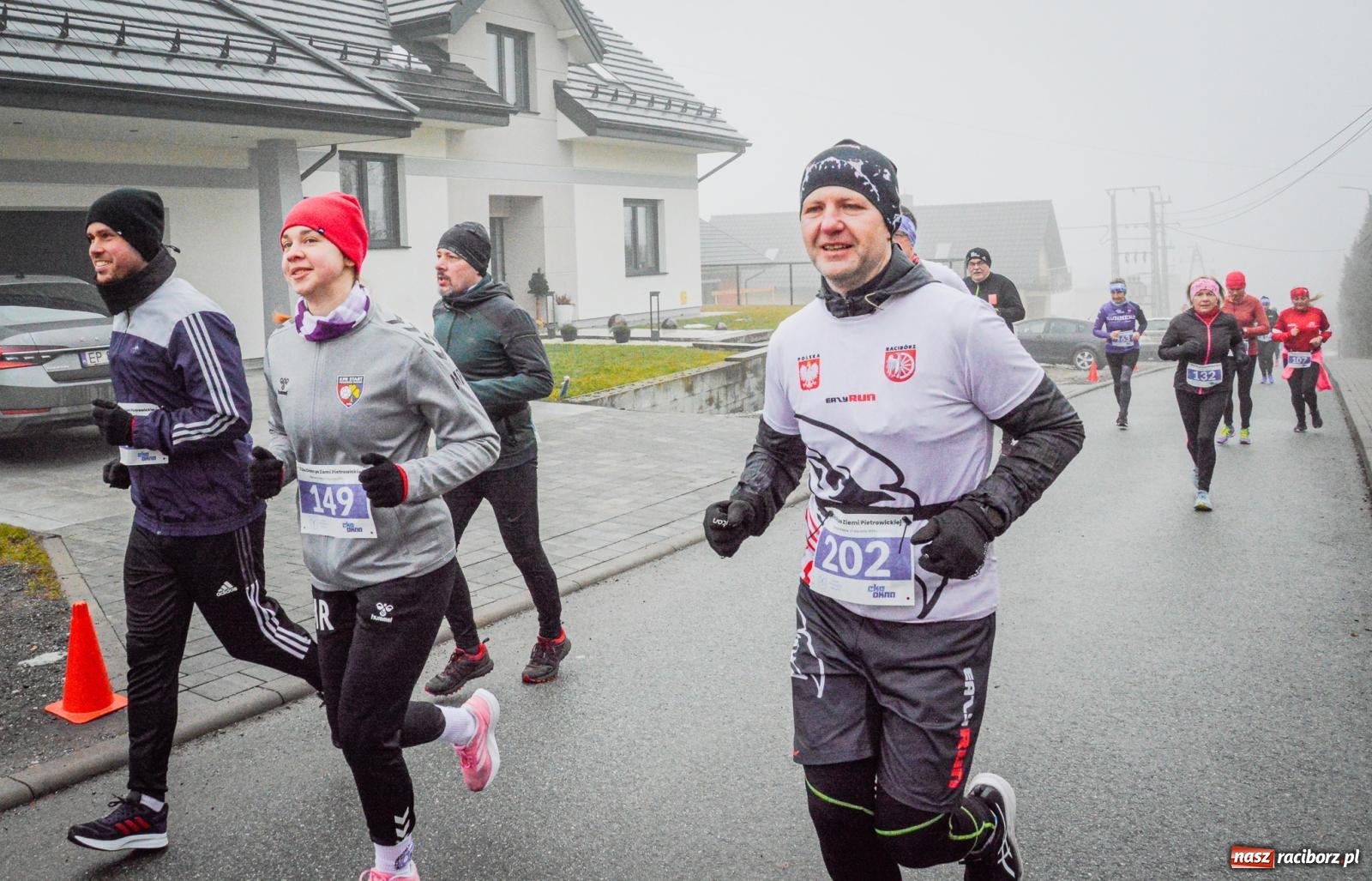 Zdjęcie w galerii na portalu naszraciborz.pl: X Eko Cross po Ziemi Pietrowickiej przyciągnął ponad 200 biegaczy [FOTO i WIDEO] wiadomości z regionu