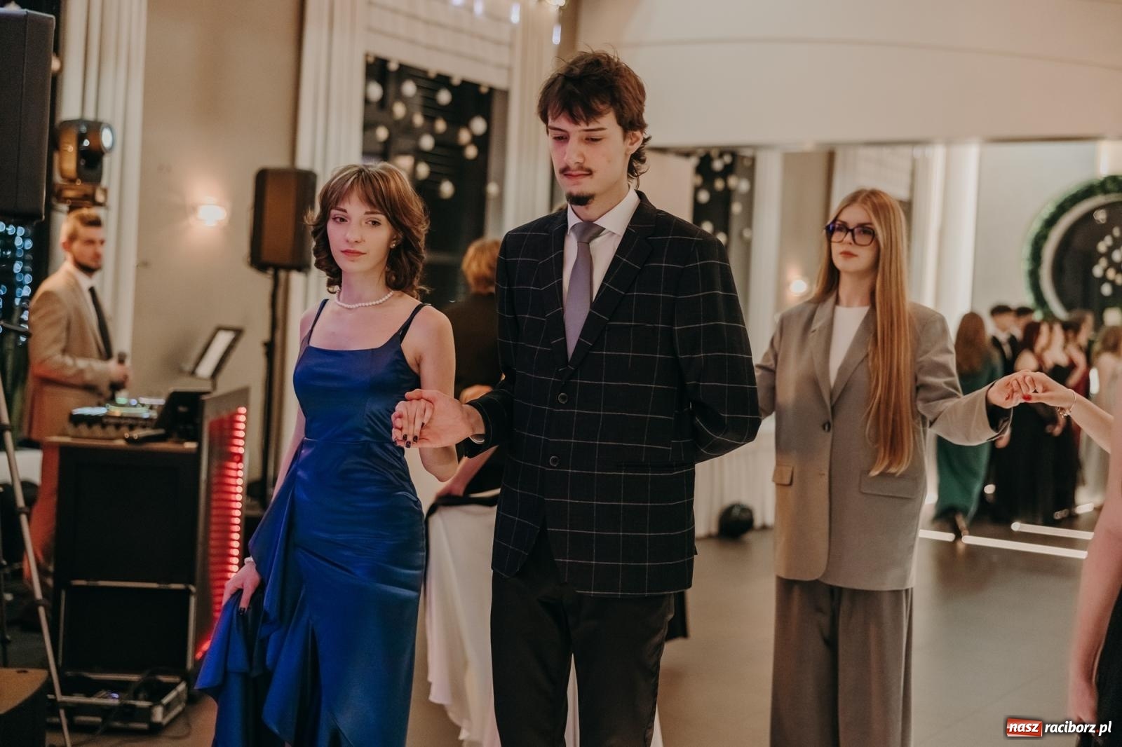 Zdjęcie w galerii na portalu naszraciborz.pl: Najmłodsza i najmniejsza studniówka. DLO bawi się w AquaBraxie [FOTO i WIDEO] wiadomości z regionu