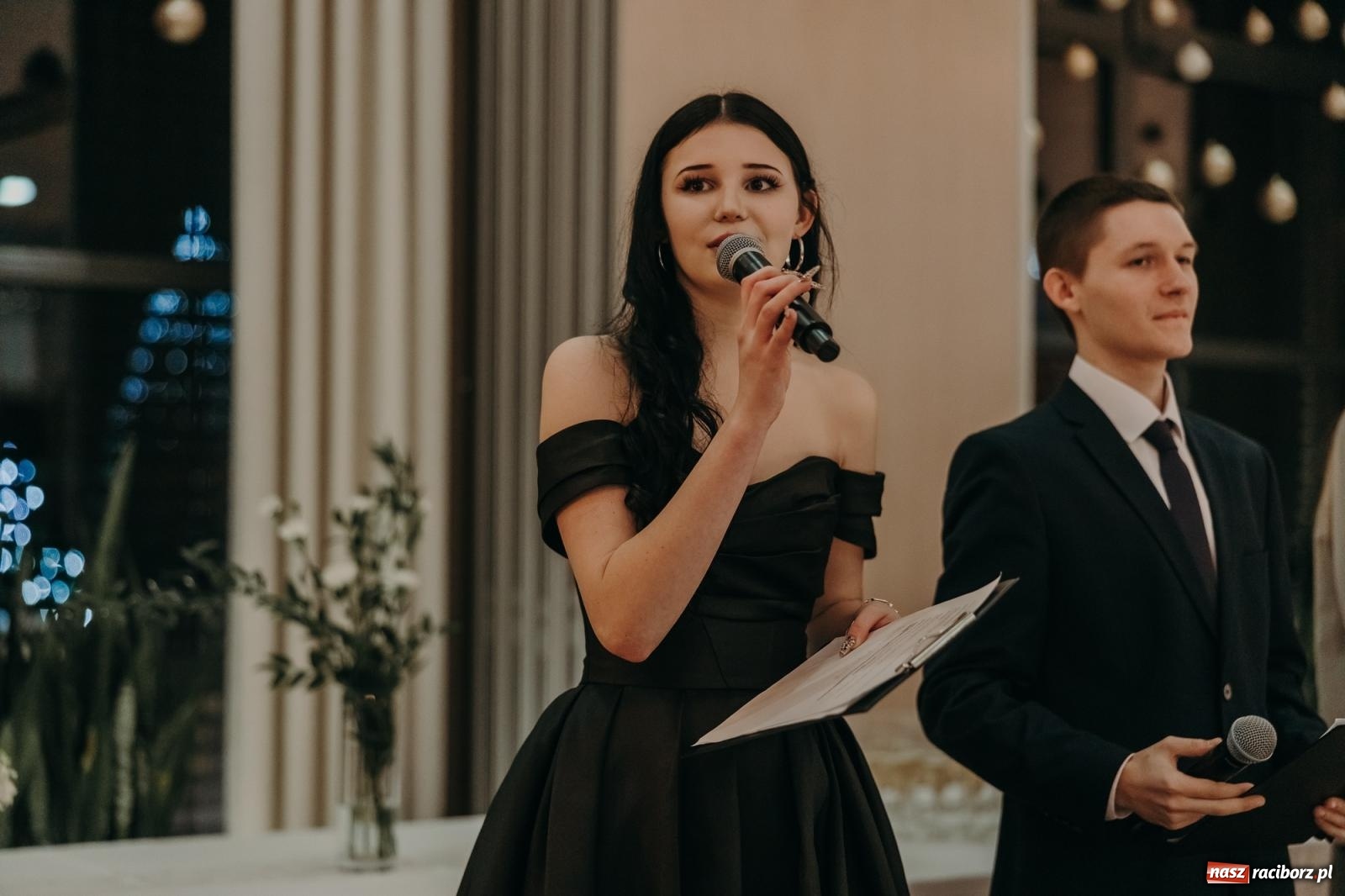 Zdjęcie w galerii na portalu naszraciborz.pl: Najmłodsza i najmniejsza studniówka. DLO bawi się w AquaBraxie [FOTO i WIDEO] wiadomości z regionu