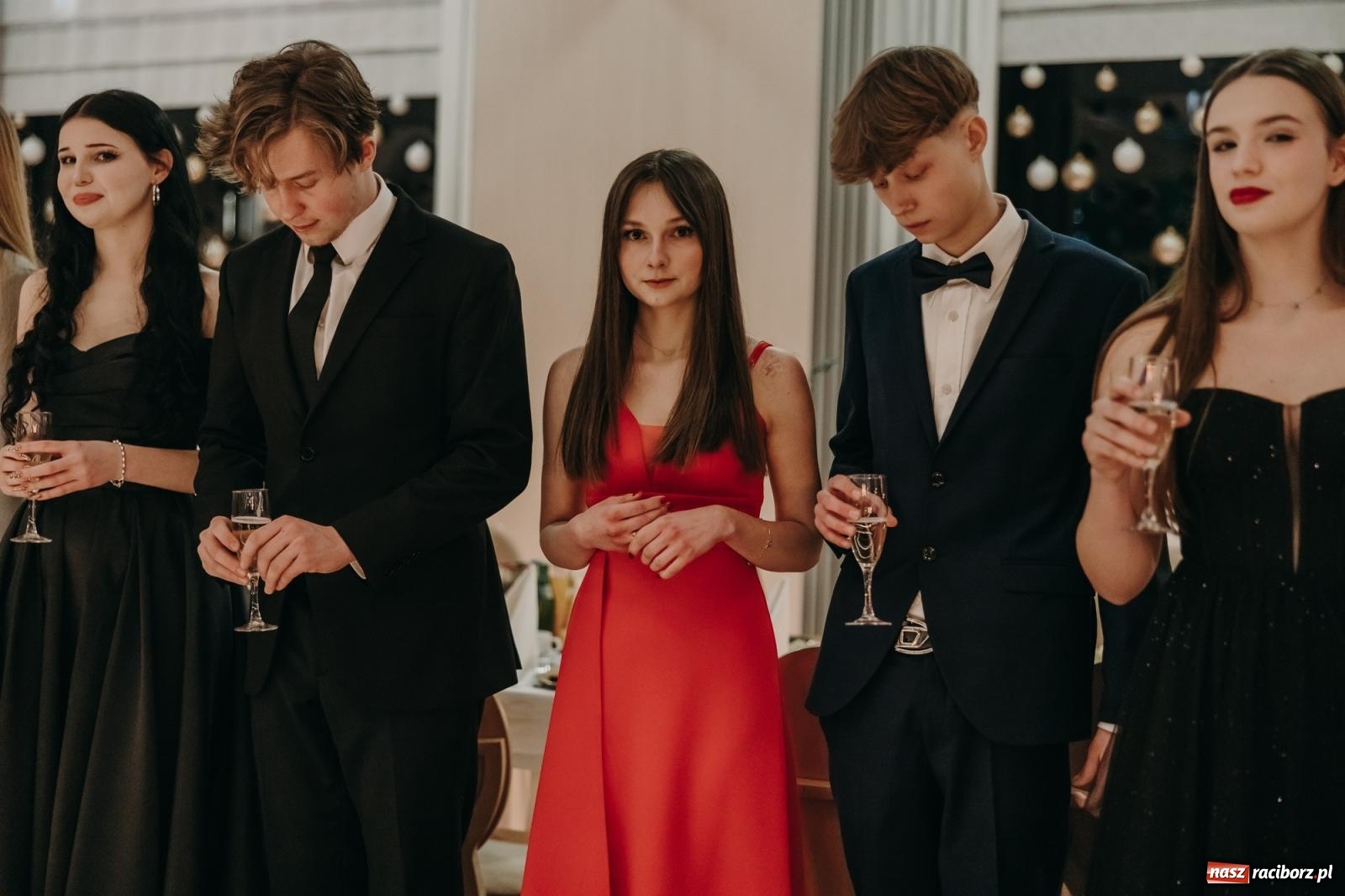 Zdjęcie w galerii na portalu naszraciborz.pl: Najmłodsza i najmniejsza studniówka. DLO bawi się w AquaBraxie [FOTO i WIDEO] wiadomości z regionu