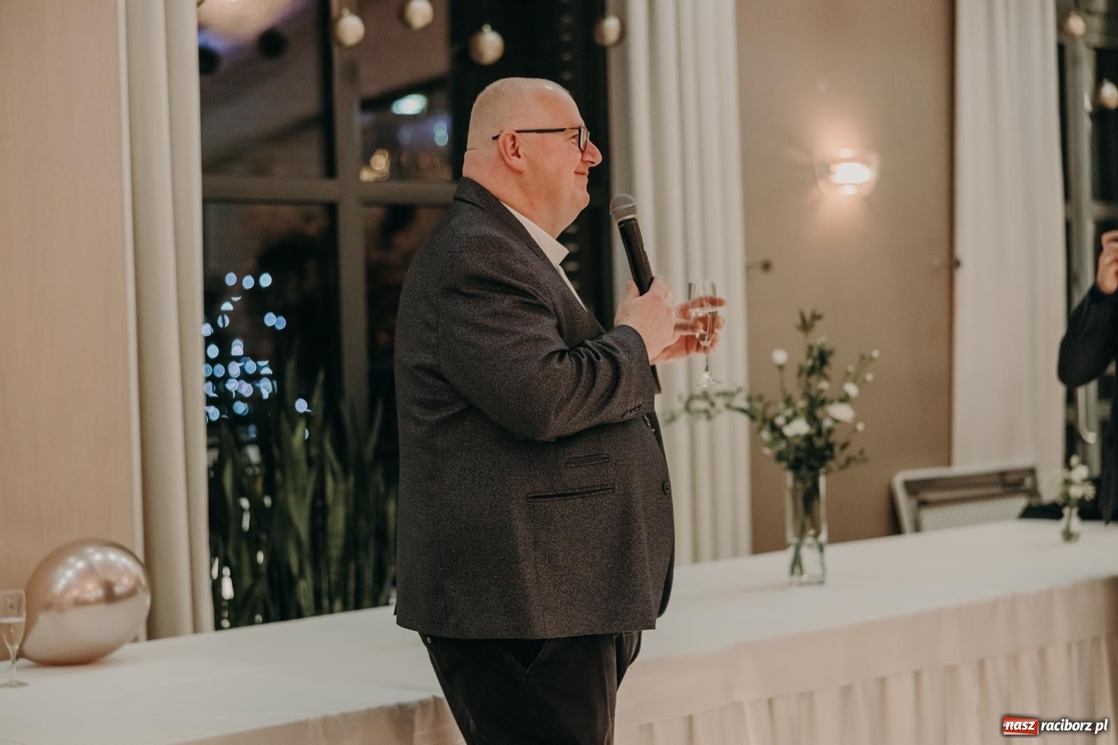 Zdjęcie w galerii na portalu naszraciborz.pl: Najmłodsza i najmniejsza studniówka. DLO bawi się w AquaBraxie [FOTO i WIDEO] wiadomości z regionu