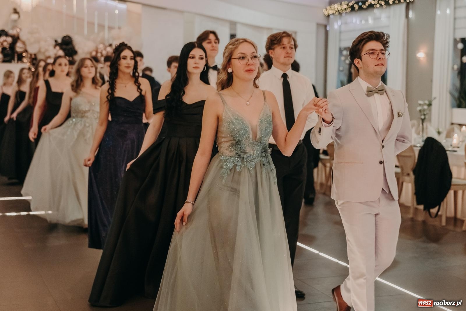 Zdjęcie w galerii na portalu naszraciborz.pl: Najmłodsza i najmniejsza studniówka. DLO bawi się w AquaBraxie [FOTO i WIDEO] wiadomości z regionu