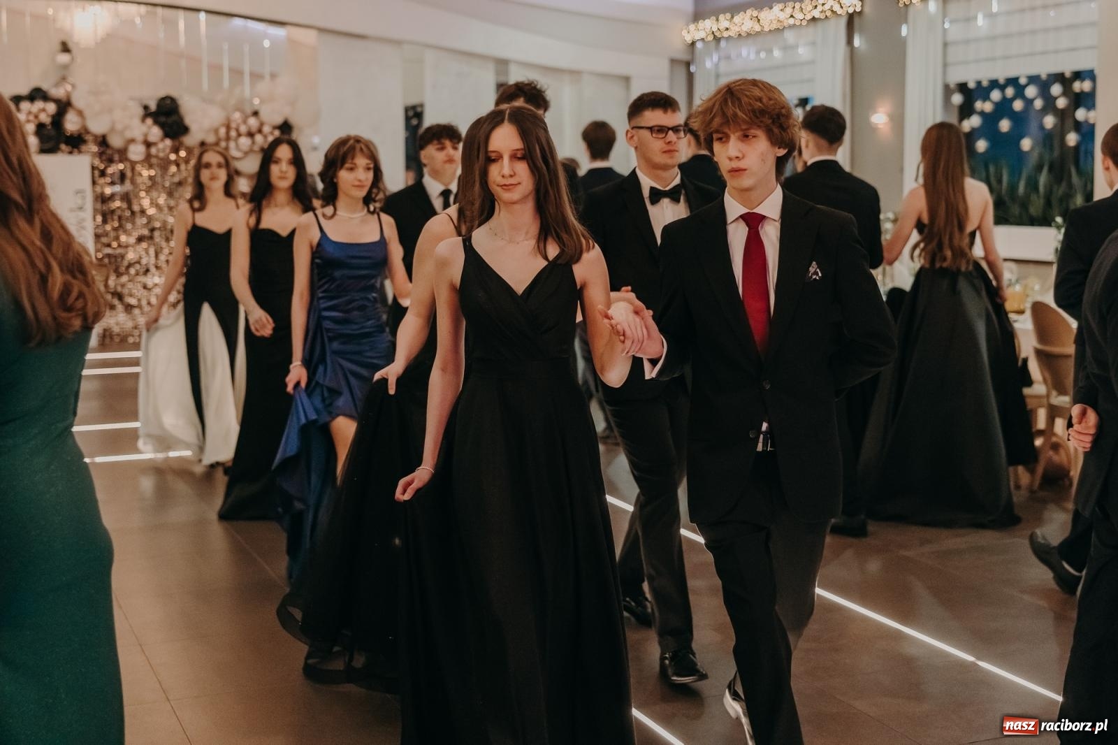 Zdjęcie w galerii na portalu naszraciborz.pl: Najmłodsza i najmniejsza studniówka. DLO bawi się w AquaBraxie [FOTO i WIDEO] wiadomości z regionu