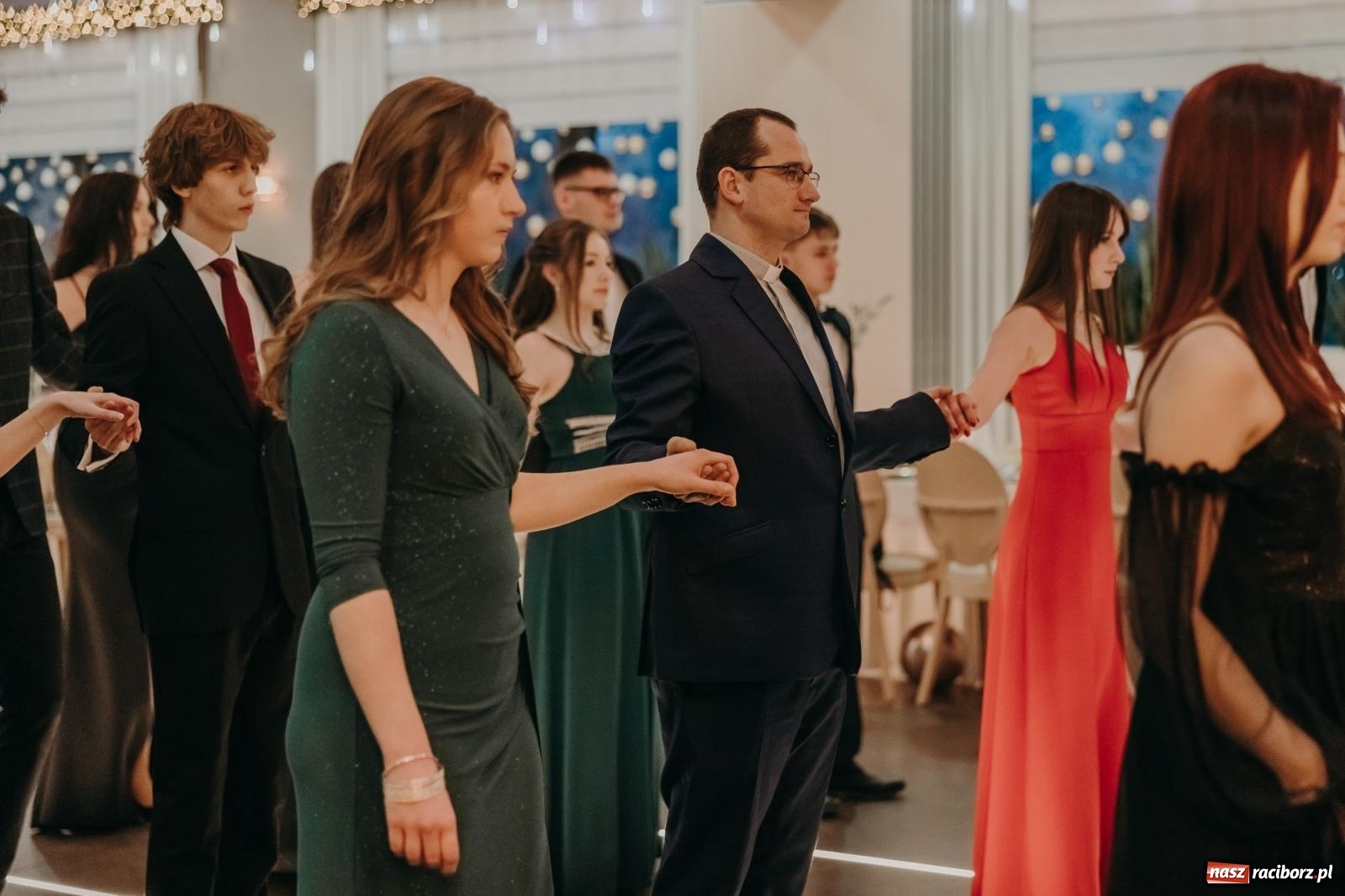 Zdjęcie w galerii na portalu naszraciborz.pl: Najmłodsza i najmniejsza studniówka. DLO bawi się w AquaBraxie [FOTO i WIDEO] wiadomości z regionu