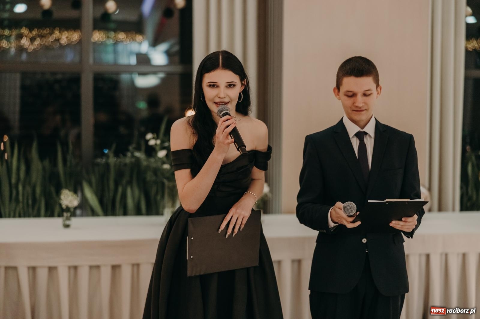 Zdjęcie w galerii na portalu naszraciborz.pl: Najmłodsza i najmniejsza studniówka. DLO bawi się w AquaBraxie [FOTO i WIDEO] wiadomości z regionu