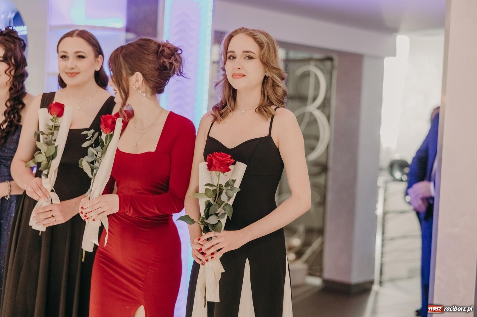 Zdjęcie w galerii na portalu naszraciborz.pl: Najmłodsza i najmniejsza studniówka. DLO bawi się w AquaBraxie [FOTO i WIDEO] wiadomości z regionu