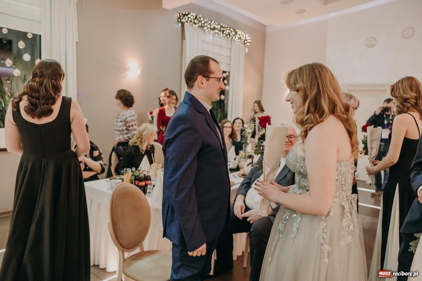 Zdjęcie w galerii na portalu naszraciborz.pl: Najmłodsza i najmniejsza studniówka. DLO bawi się w AquaBraxie [FOTO i WIDEO] wiadomości z regionu