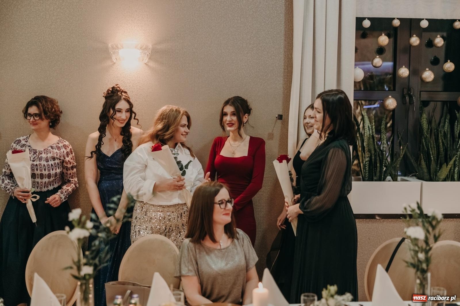 Zdjęcie w galerii na portalu naszraciborz.pl: Najmłodsza i najmniejsza studniówka. DLO bawi się w AquaBraxie [FOTO i WIDEO] wiadomości z regionu