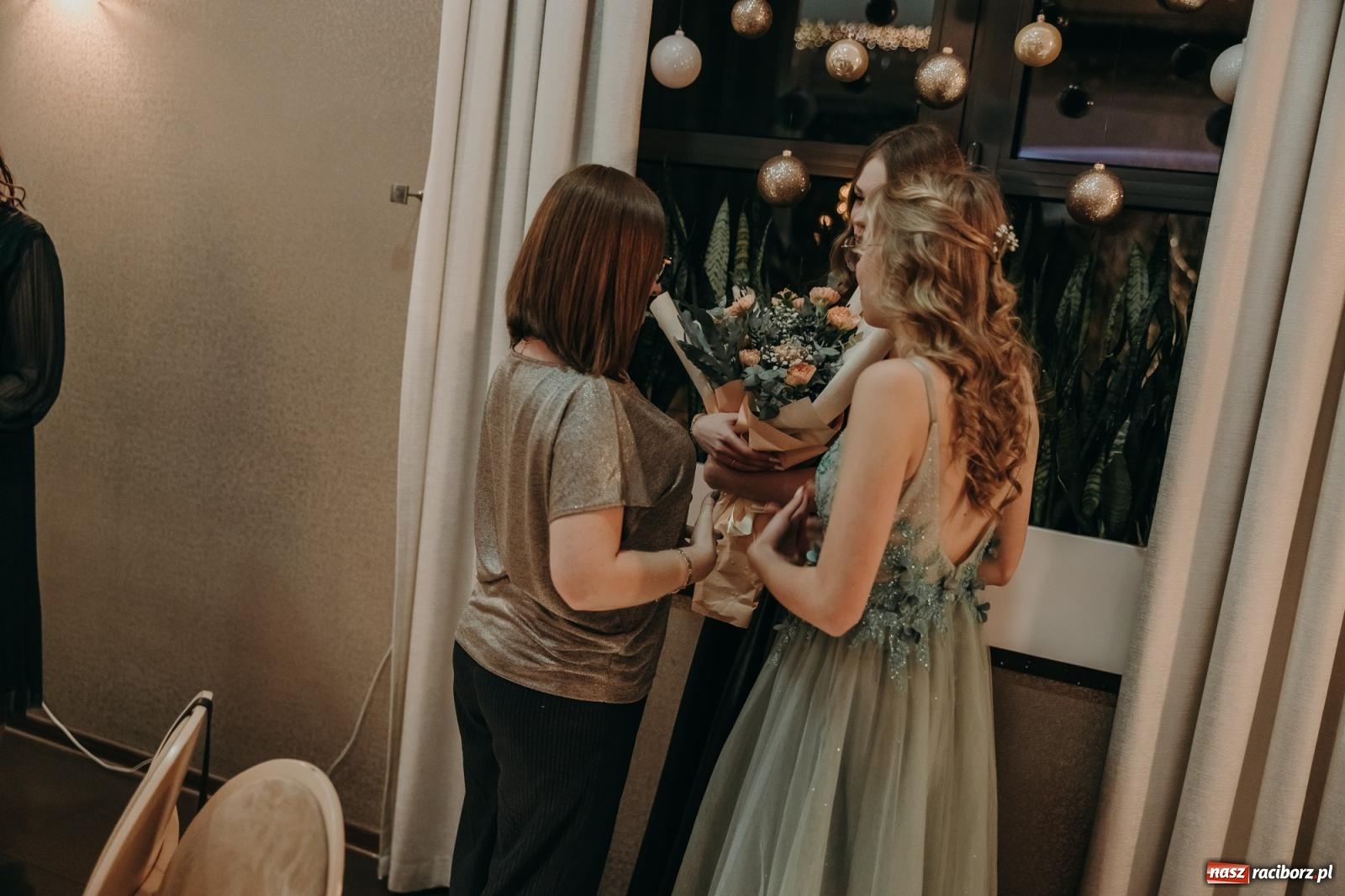 Zdjęcie w galerii na portalu naszraciborz.pl: Najmłodsza i najmniejsza studniówka. DLO bawi się w AquaBraxie [FOTO i WIDEO] wiadomości z regionu