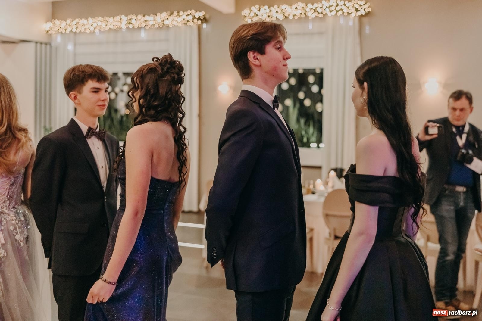 Zdjęcie w galerii na portalu naszraciborz.pl: Najmłodsza i najmniejsza studniówka. DLO bawi się w AquaBraxie [FOTO i WIDEO] wiadomości z regionu