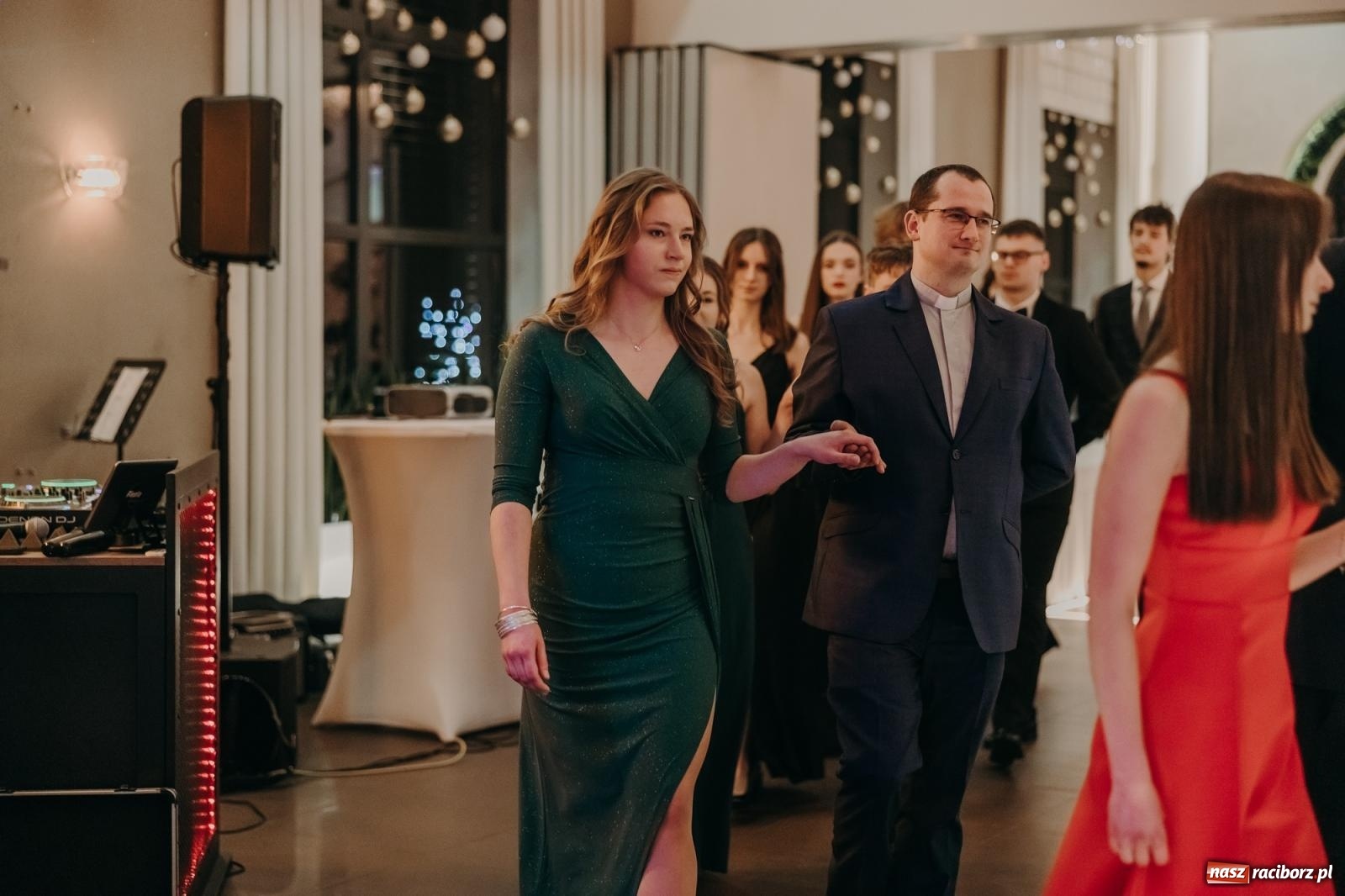 Zdjęcie w galerii na portalu naszraciborz.pl: Najmłodsza i najmniejsza studniówka. DLO bawi się w AquaBraxie [FOTO i WIDEO] wiadomości z regionu