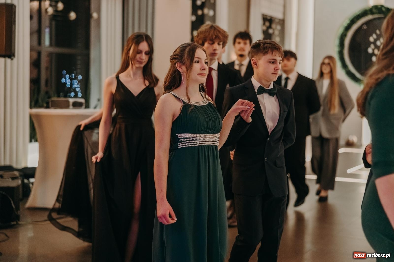 Zdjęcie w galerii na portalu naszraciborz.pl: Najmłodsza i najmniejsza studniówka. DLO bawi się w AquaBraxie [FOTO i WIDEO] wiadomości z regionu