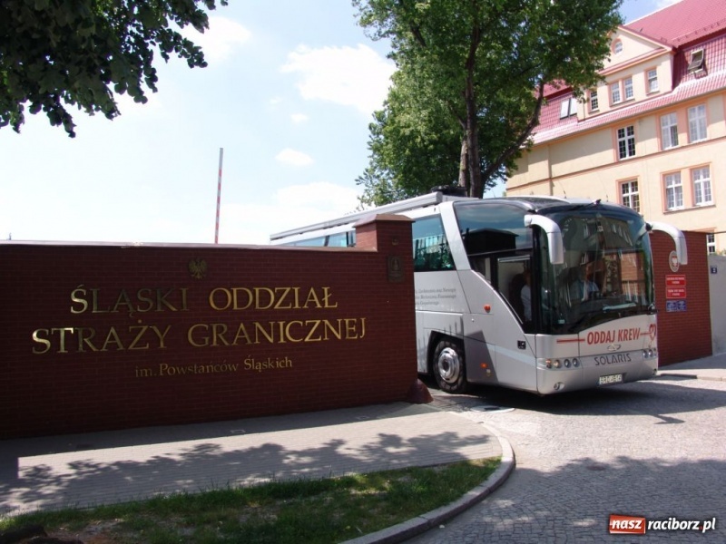 Zdjęcie w galerii na portalu naszraciborz.pl: Straż Graniczna matkom wiadomości z regionu