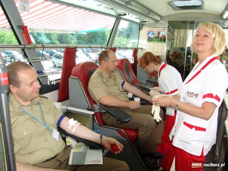 Zdjęcie w galerii na portalu naszraciborz.pl: Straż Graniczna matkom wiadomości z regionu