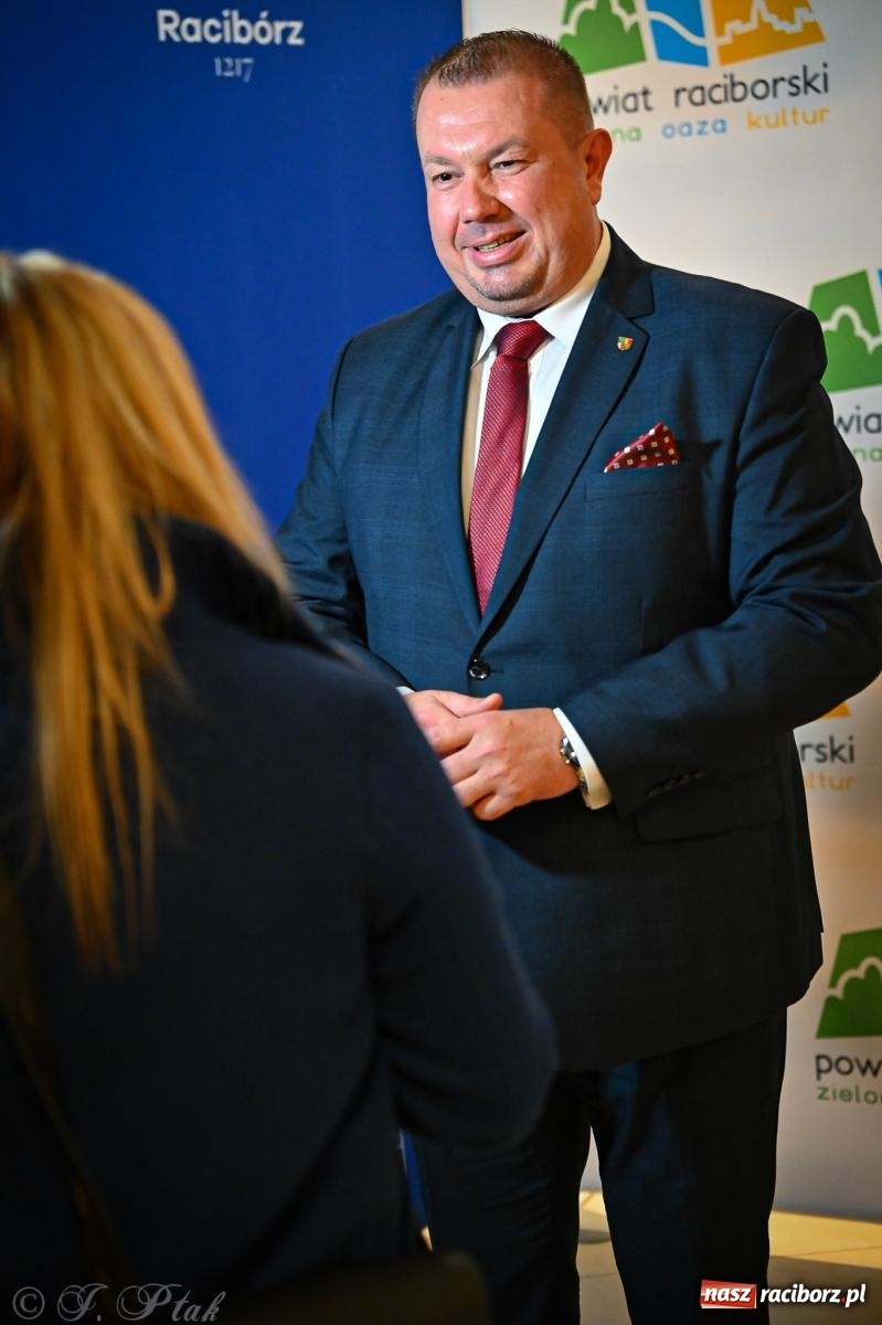 Zdjęcie w galerii na portalu naszraciborz.pl: Power of Winds na koncercie noworocznym w RCK. Muzyczne otwarcie roku w Raciborzu z życzeniami od włodarzy [FOTO i WIDEO] wiadomości z regionu