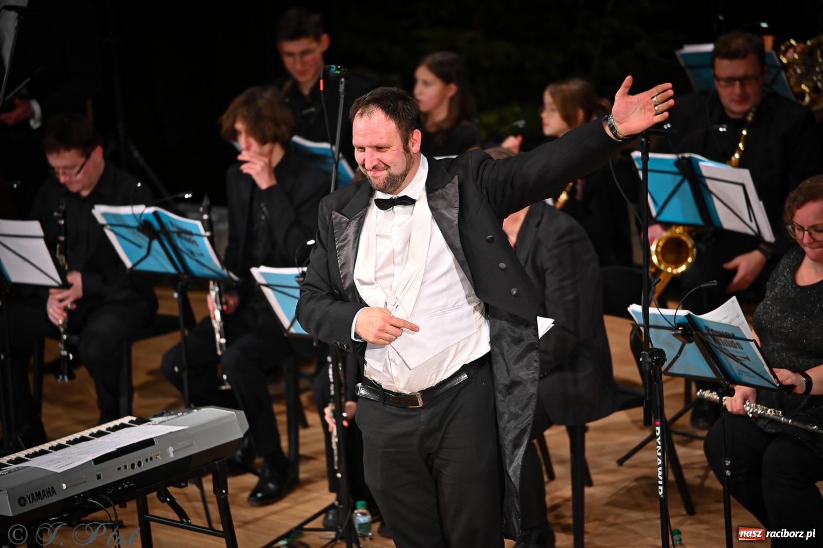 Zdjęcie w galerii na portalu naszraciborz.pl: Power of Winds na koncercie noworocznym w RCK. Muzyczne otwarcie roku w Raciborzu z życzeniami od włodarzy [FOTO i WIDEO] wiadomości z regionu