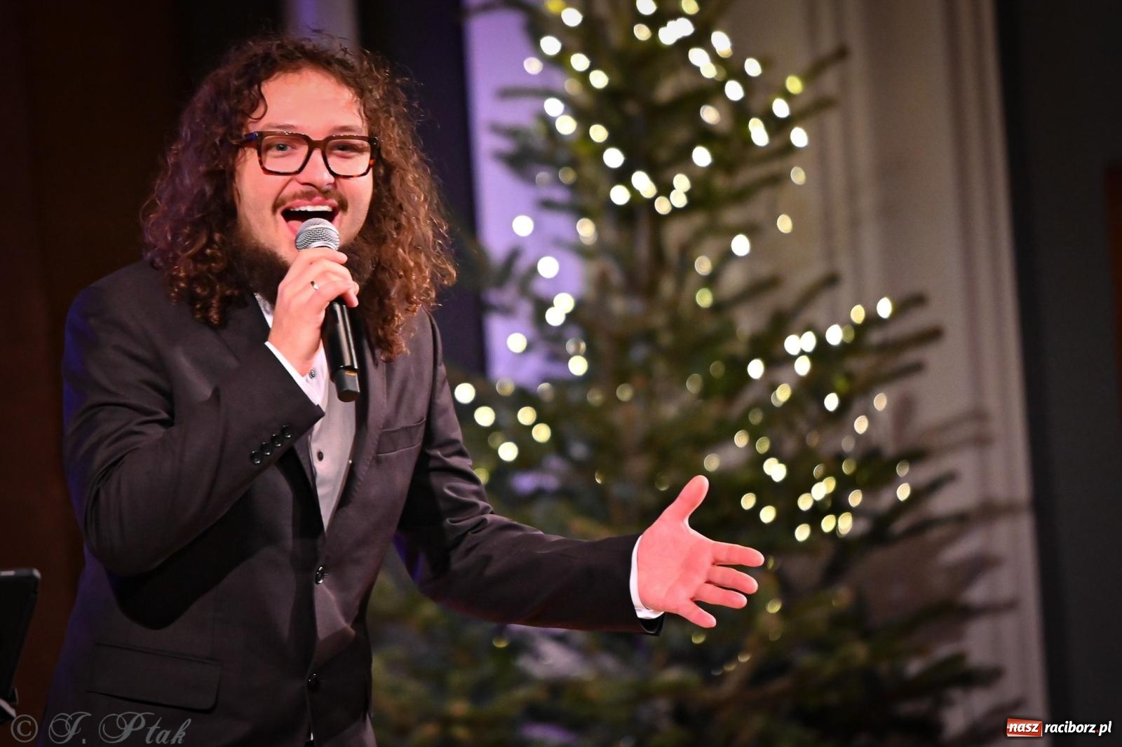 Zdjęcie w galerii na portalu naszraciborz.pl: Power of Winds na koncercie noworocznym w RCK. Muzyczne otwarcie roku w Raciborzu z życzeniami od włodarzy [FOTO i WIDEO] wiadomości z regionu