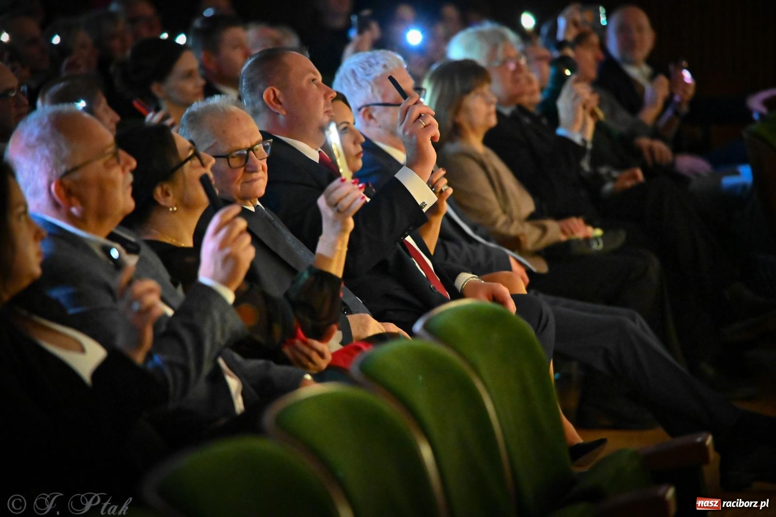 Zdjęcie w galerii na portalu naszraciborz.pl: Power of Winds na koncercie noworocznym w RCK. Muzyczne otwarcie roku w Raciborzu z życzeniami od włodarzy [FOTO i WIDEO] wiadomości z regionu