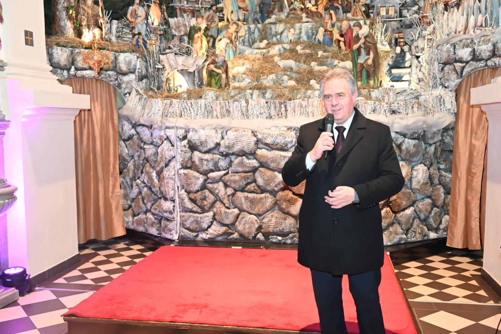 Zdjęcie w galerii na portalu naszraciborz.pl: Koncert Laureatów  XXI Przeglądu Kolęd i Pastorałek Święta z Kolędą – Weihnachten mit Weihnachtsliedern w Tworkowie wiadomości z regionu