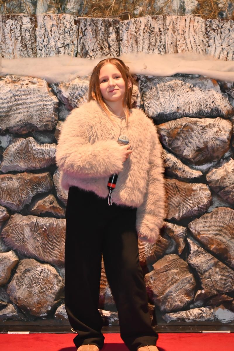 Zdjęcie w galerii na portalu naszraciborz.pl: Koncert Laureatów  XXI Przeglądu Kolęd i Pastorałek Święta z Kolędą – Weihnachten mit Weihnachtsliedern w Tworkowie wiadomości z regionu