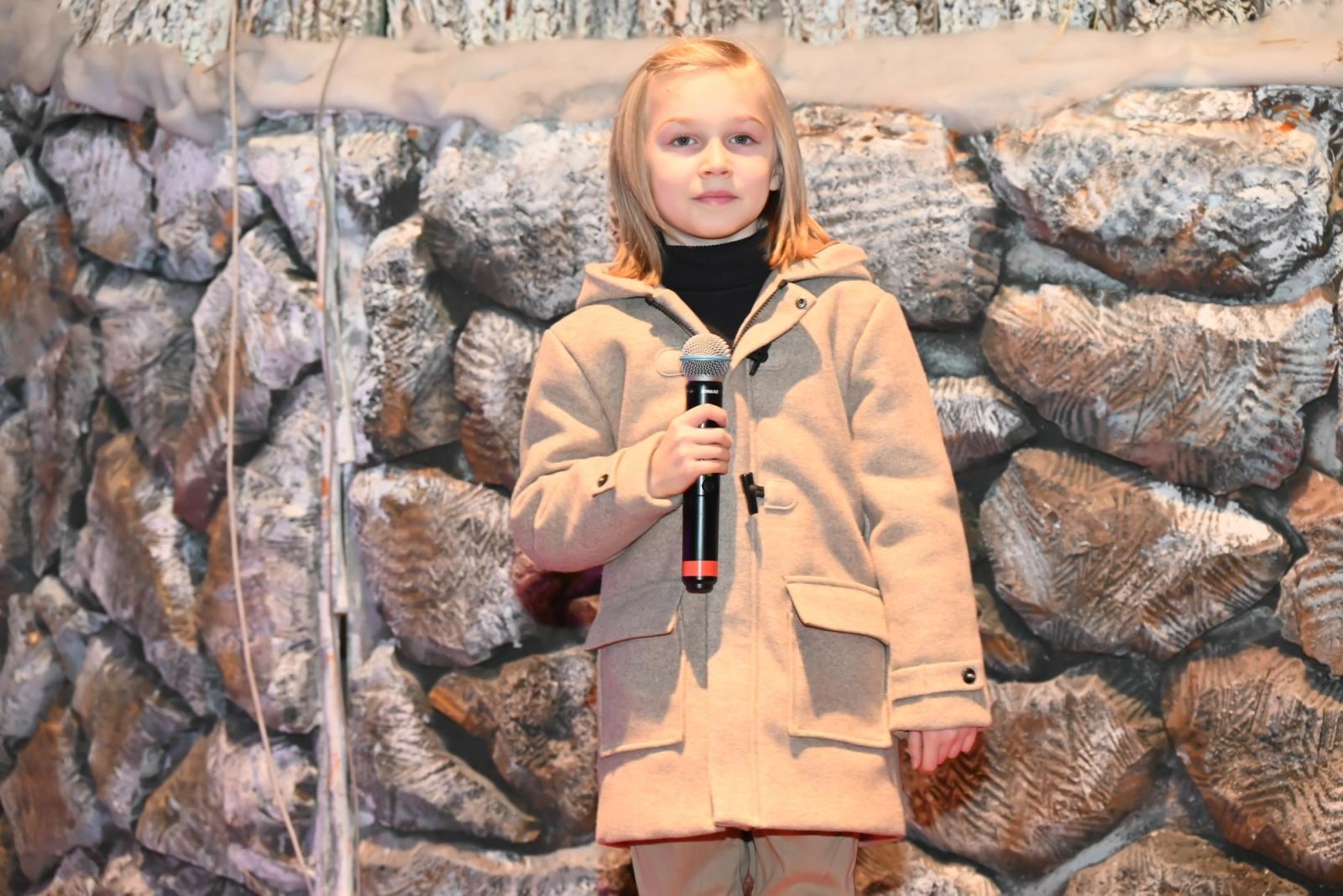 Zdjęcie w galerii na portalu naszraciborz.pl: Koncert Laureatów  XXI Przeglądu Kolęd i Pastorałek Święta z Kolędą – Weihnachten mit Weihnachtsliedern w Tworkowie wiadomości z regionu