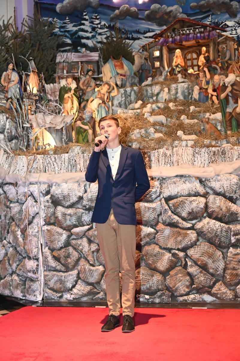 Zdjęcie w galerii na portalu naszraciborz.pl: Koncert Laureatów  XXI Przeglądu Kolęd i Pastorałek Święta z Kolędą – Weihnachten mit Weihnachtsliedern w Tworkowie wiadomości z regionu