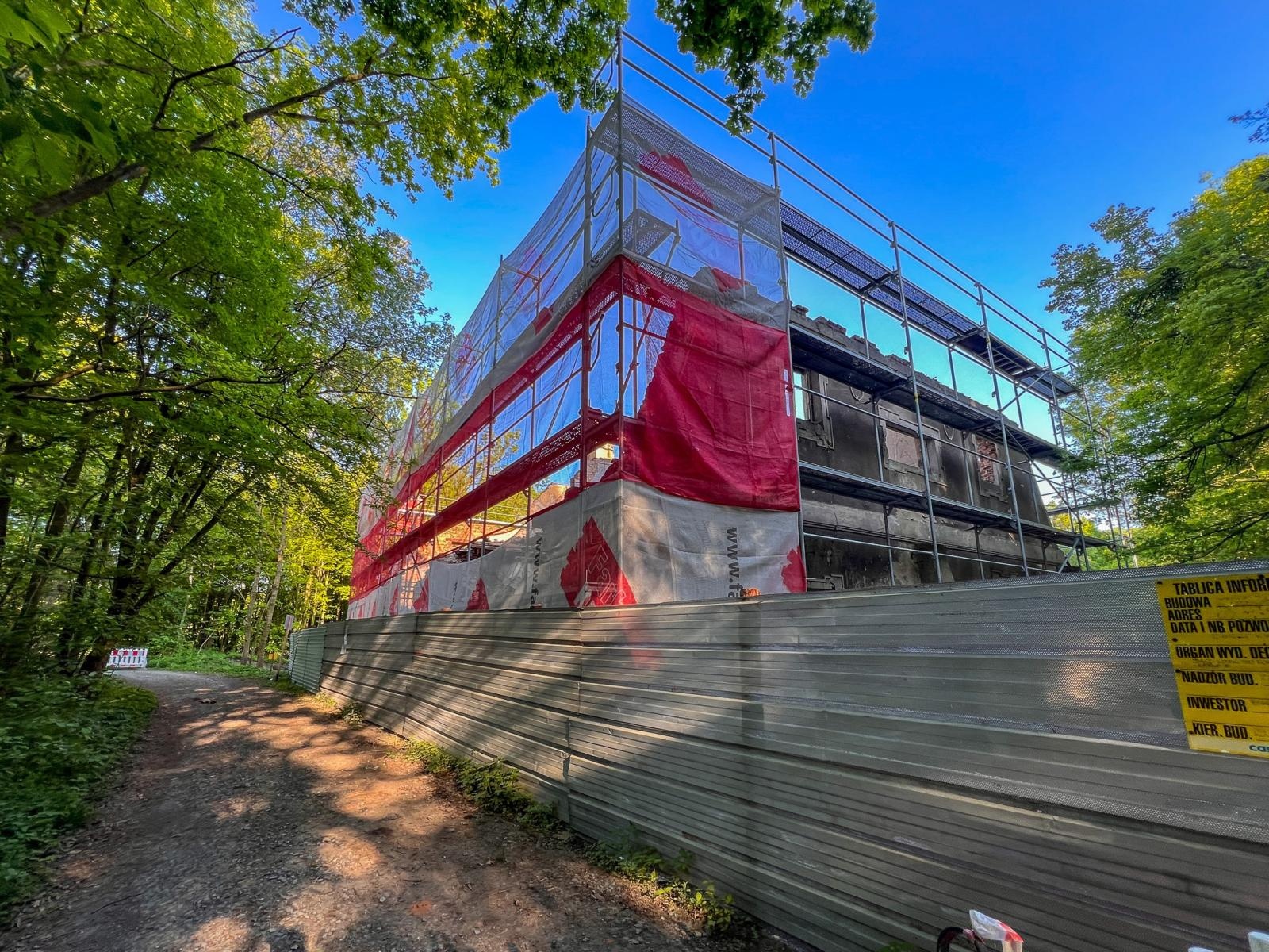 Zdjęcie w galerii na portalu naszraciborz.pl: Pałacyk w Łężczoku odzyskuje blask [FOTO] wiadomości z regionu