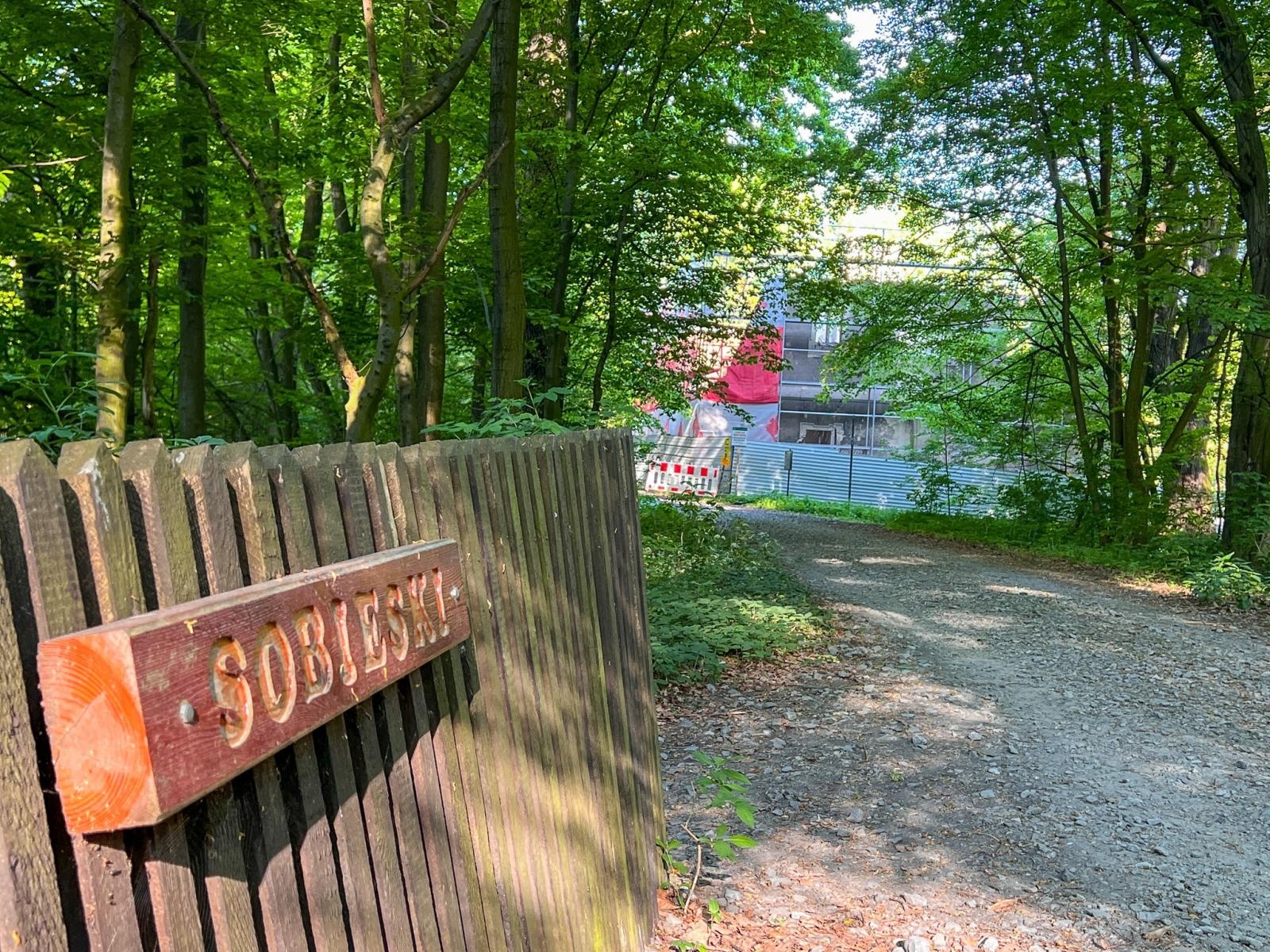 Zdjęcie w galerii na portalu naszraciborz.pl: Pałacyk w Łężczoku odzyskuje blask [FOTO] wiadomości z regionu