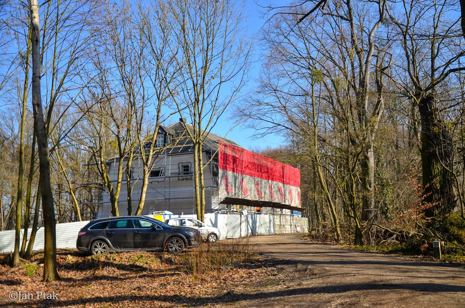 Zdjęcie w galerii na portalu naszraciborz.pl: Pałacyk w Łężczoku odzyskuje blask. Postęp prac widać coraz wyraźniej wiadomości z regionu