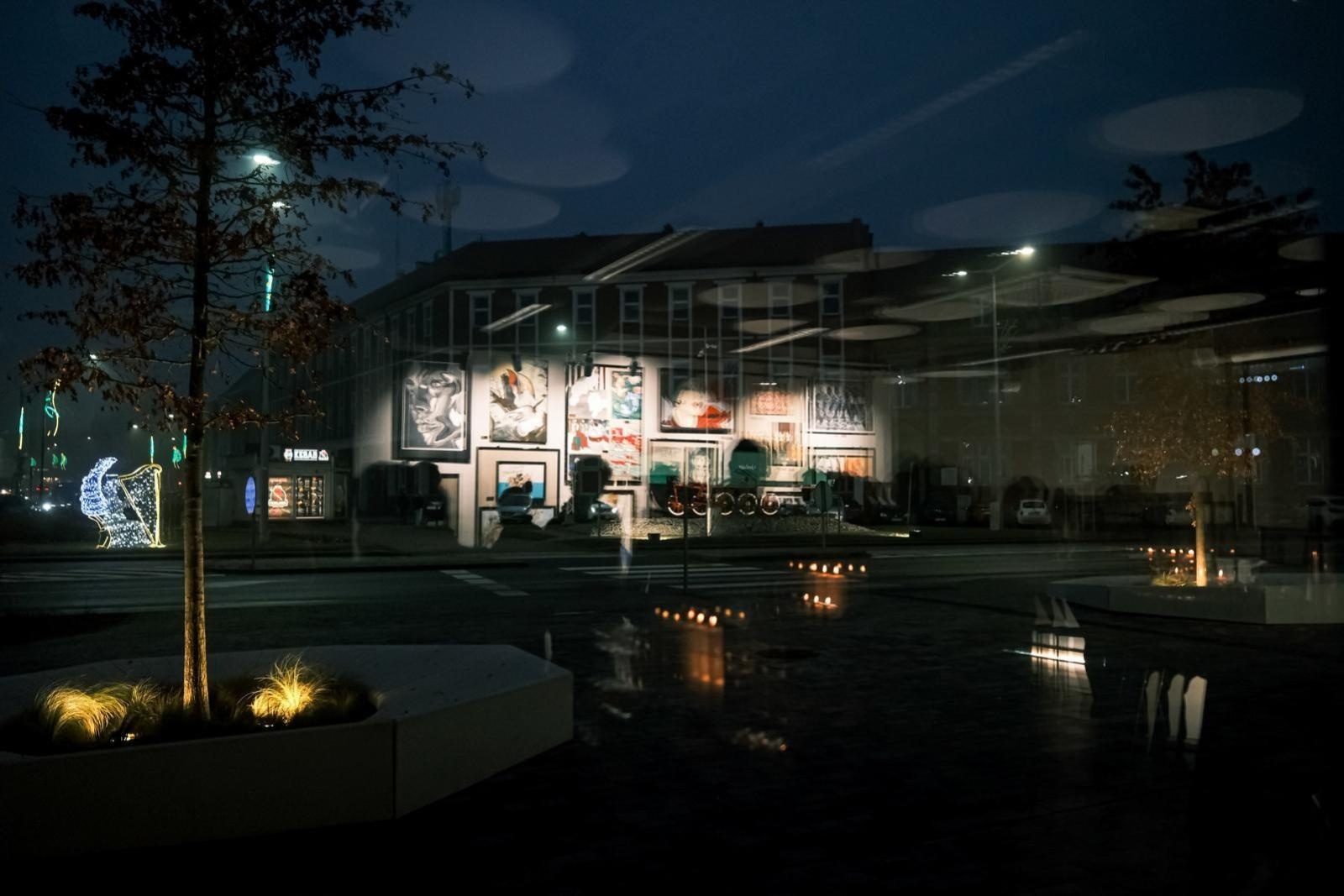 Zdjęcie w galerii na portalu naszraciborz.pl: Prace w procesie – wernisaż podopiecznych Warsztatwoni Magdaleny Franicy w Urban Labie wiadomości z regionu