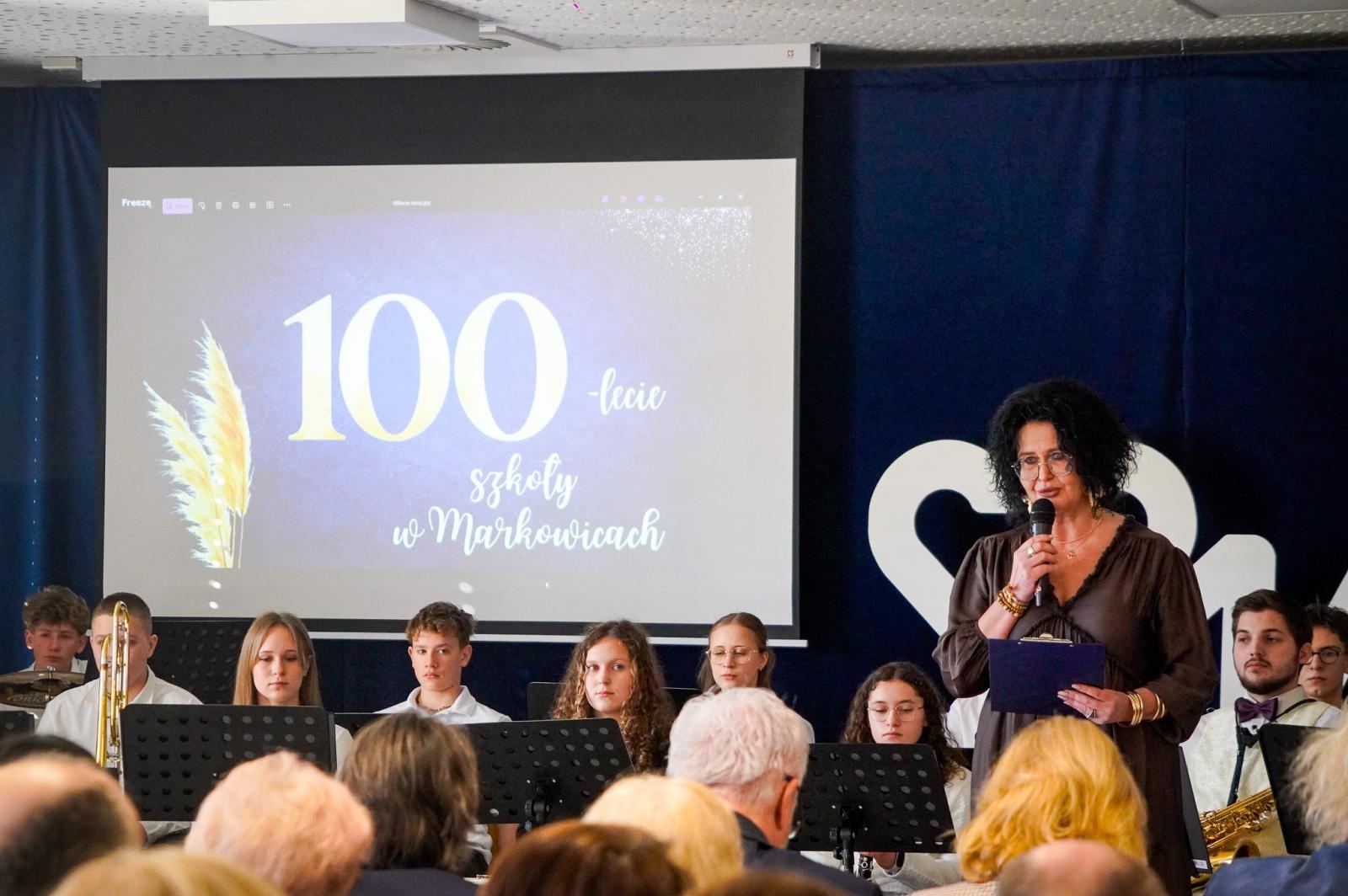 Zdjęcie w galerii na portalu naszraciborz.pl: 100 lat Szkoły Podstawowej nr 14 w Raciborzu Markowicach wiadomości z regionu