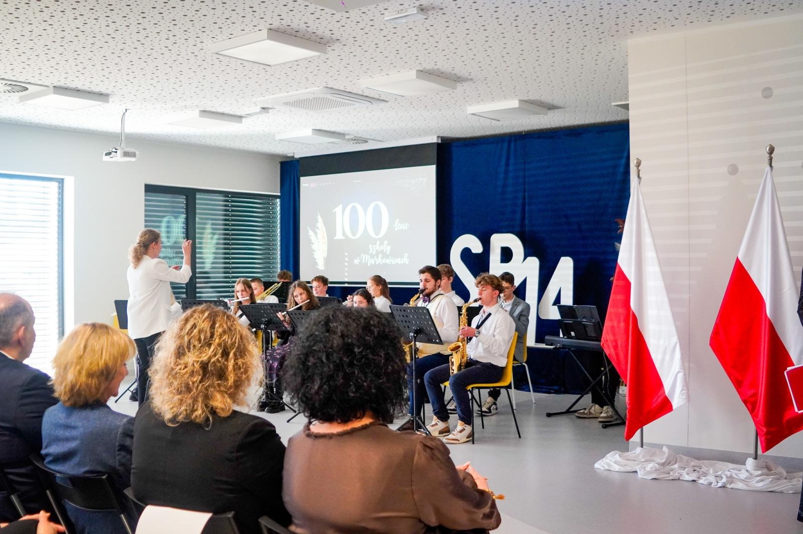 Zdjęcie w galerii na portalu naszraciborz.pl: 100 lat Szkoły Podstawowej nr 14 w Raciborzu Markowicach wiadomości z regionu