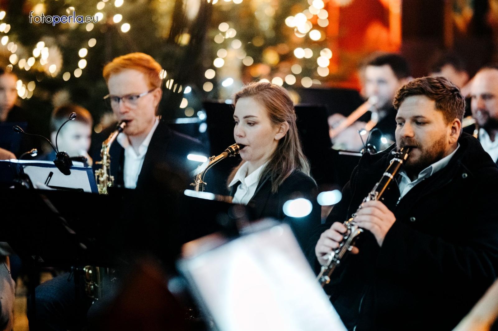 Zdjęcie w galerii na portalu naszraciborz.pl: Wspólnie grali dla Adama – charytatywny koncert w Łubowicach [FOTO] wiadomości z regionu