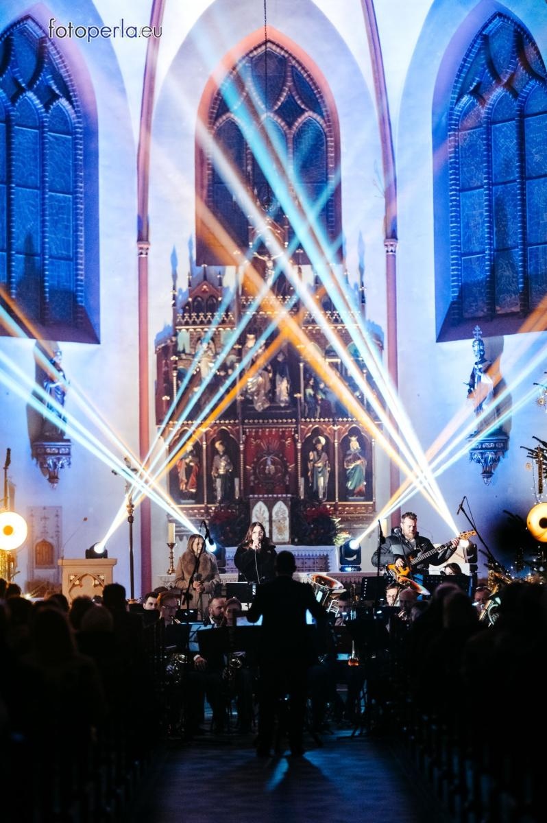 Zdjęcie w galerii na portalu naszraciborz.pl: Wspólnie grali dla Adama – charytatywny koncert w Łubowicach [FOTO] wiadomości z regionu