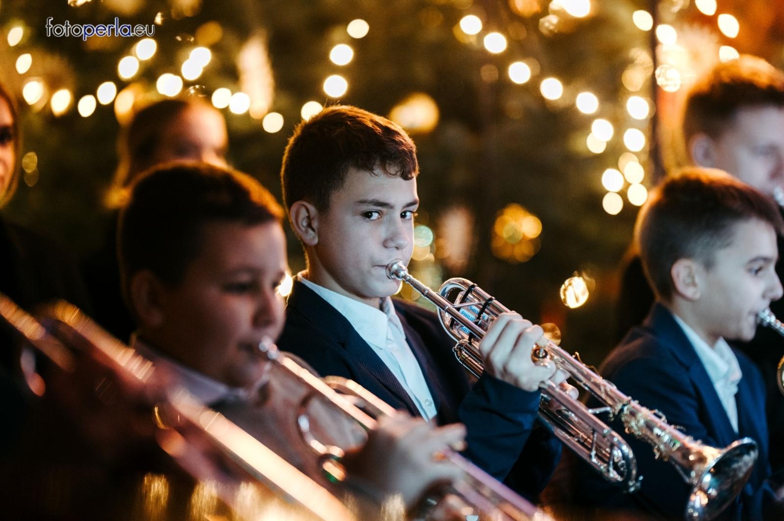 Zdjęcie w galerii na portalu naszraciborz.pl: Wspólnie grali dla Adama – charytatywny koncert w Łubowicach [FOTO] wiadomości z regionu