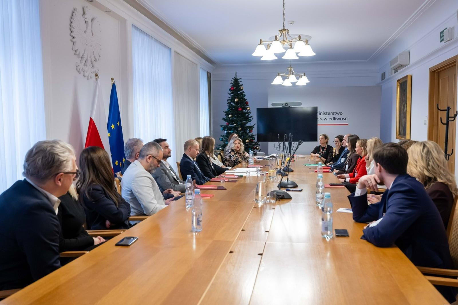 Zdjęcie w galerii na portalu naszraciborz.pl: Sąd Rejonowy w Raciborzu w czołówce edukacji prawnej w Polsce wiadomości z regionu