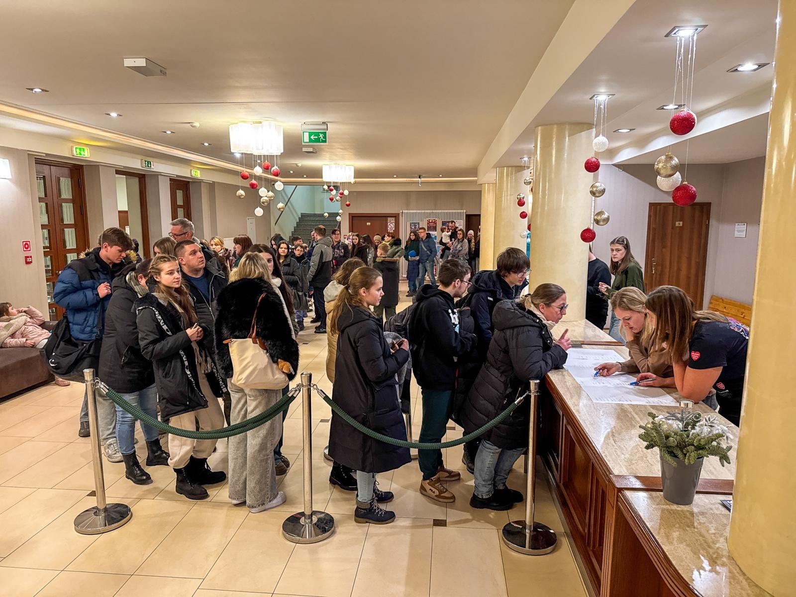 Zdjęcie w galerii na portalu naszraciborz.pl: Blisko 120 raciborskich wolontariuszy gotowych do kwestowania wiadomości z regionu