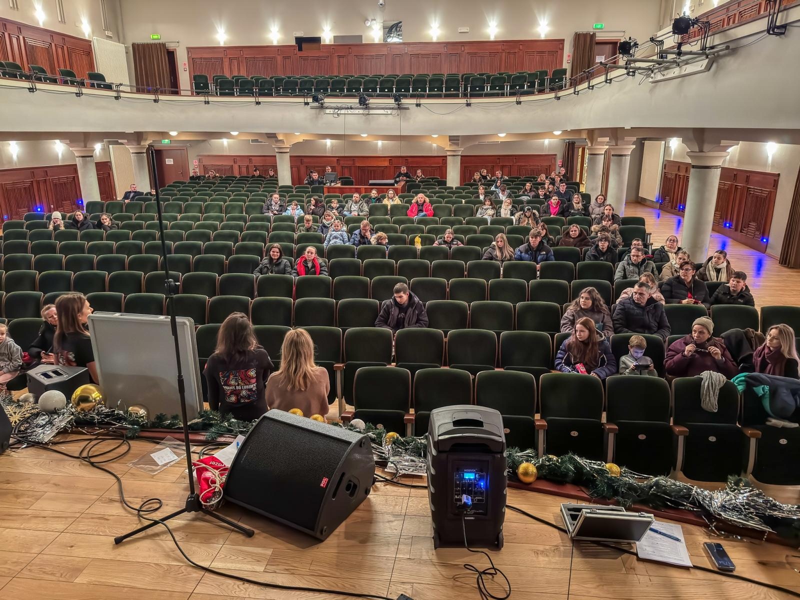 Zdjęcie w galerii na portalu naszraciborz.pl: Blisko 120 raciborskich wolontariuszy gotowych do kwestowania wiadomości z regionu