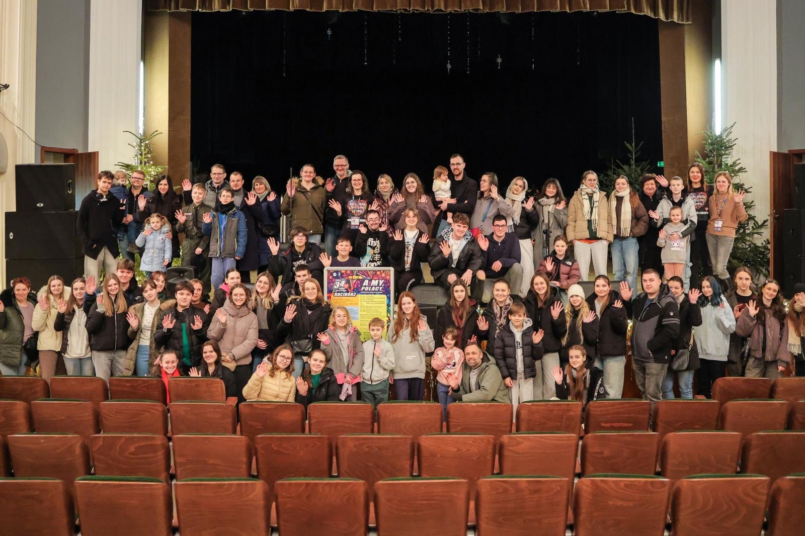 Zdjęcie w galerii na portalu naszraciborz.pl: Blisko 120 raciborskich wolontariuszy gotowych do kwestowania wiadomości z regionu