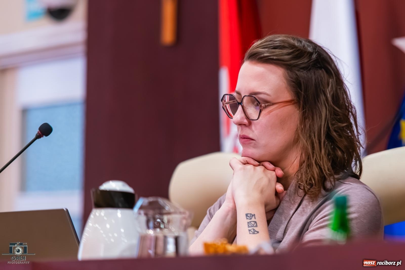 Zdjęcie w galerii na portalu naszraciborz.pl: Burzliwa debata o reformie raciborskiej oświaty: nauczyciele, rodzice, władze i radni w ostrym starciu wiadomości z regionu