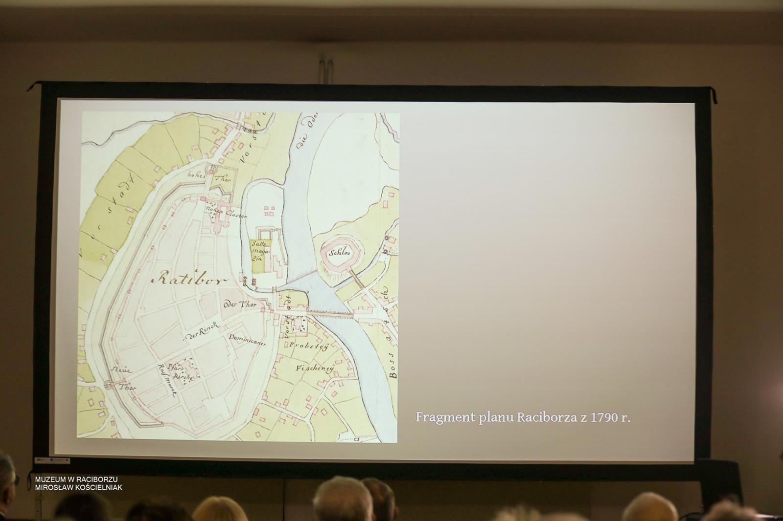 Zdjęcie w galerii na portalu naszraciborz.pl: Tajemnice kamienicy przy ul. Chopina 12. Muzeum odsłoniło podziemny Racibórz wiadomości z regionu