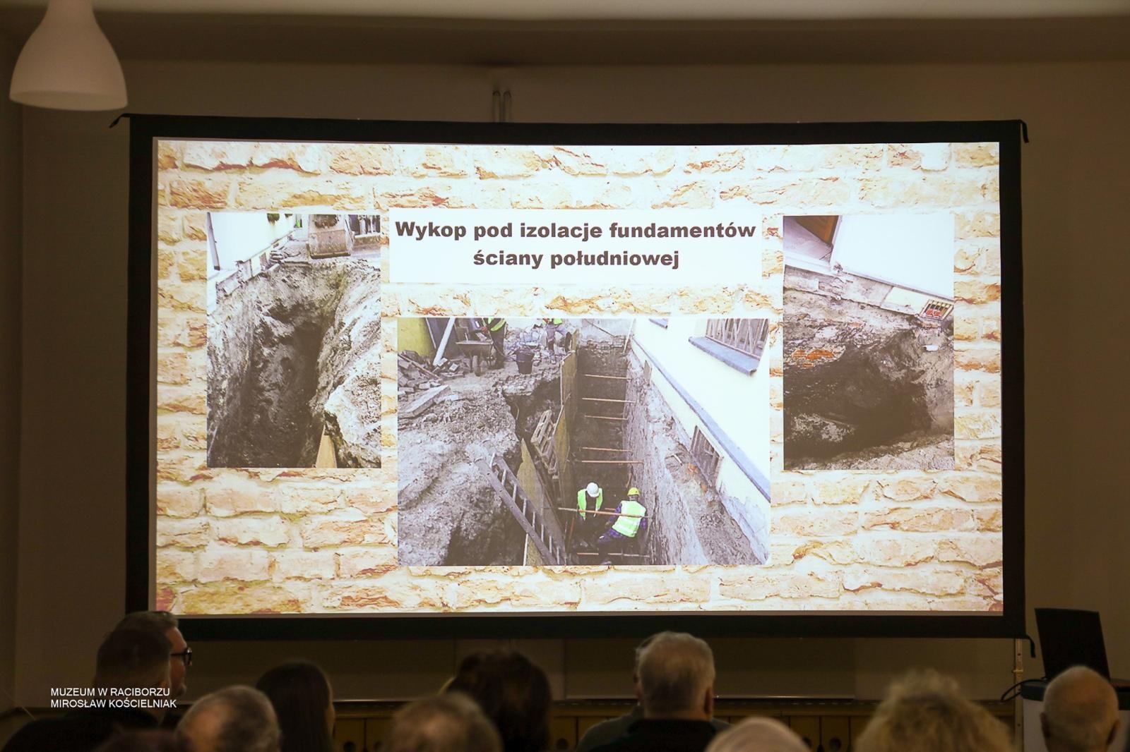 Zdjęcie w galerii na portalu naszraciborz.pl: Tajemnice kamienicy przy ul. Chopina 12. Muzeum odsłoniło podziemny Racibórz wiadomości z regionu