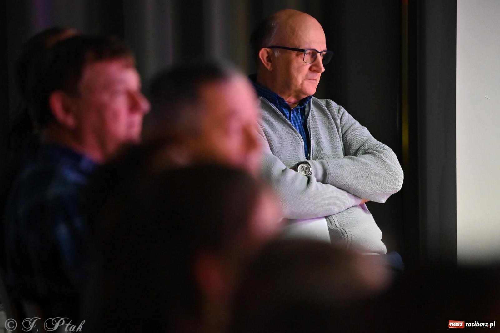 Zdjęcie w galerii na portalu naszraciborz.pl: Spektakl Rodzina w Urban Labie. Premiera grupy teatralnej IRREALIS w Raciborzu wiadomości z regionu